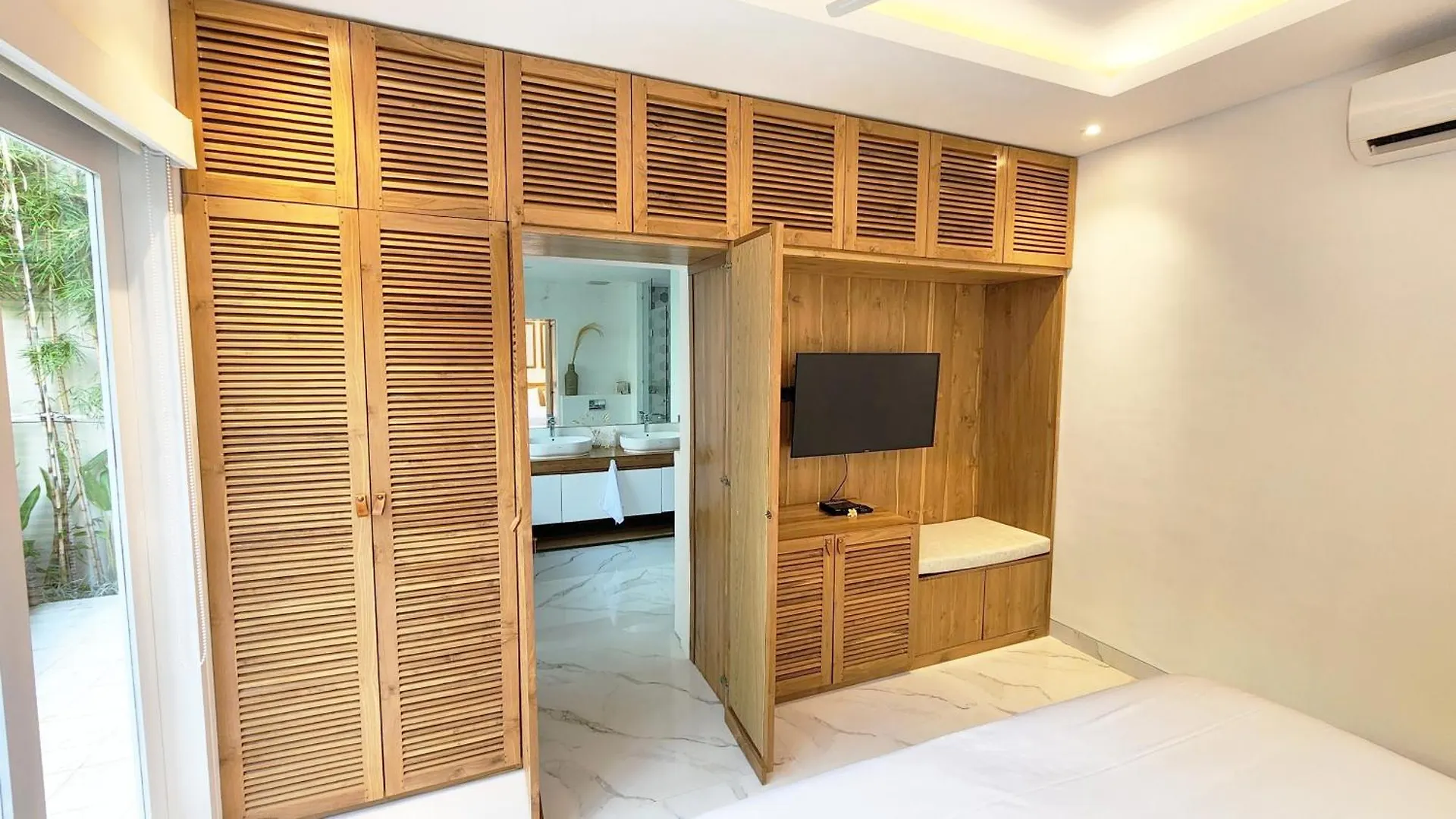 Villa Vana, Sitara Villa Group Seminyak  Indonesia